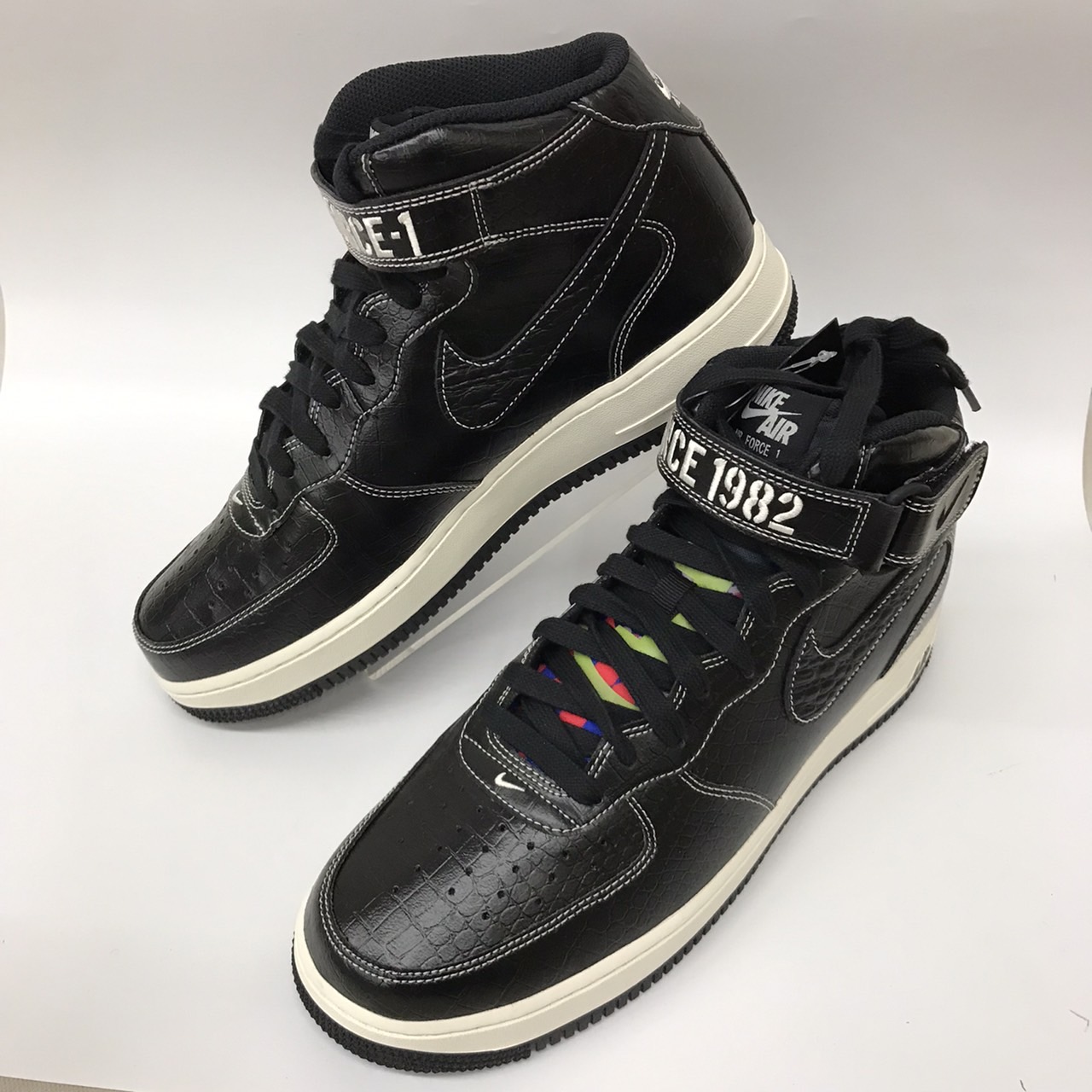 Nike ナイキ Air Force エアフォース 1 Mid LX “Our Force 1