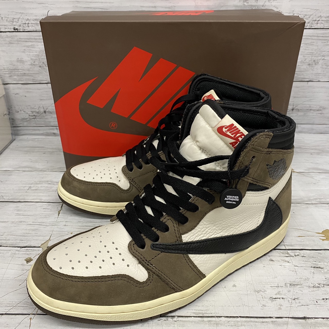 Travis Scott トラヴィス・スコット × Nike ナイキ Air Jordan 1 Retro